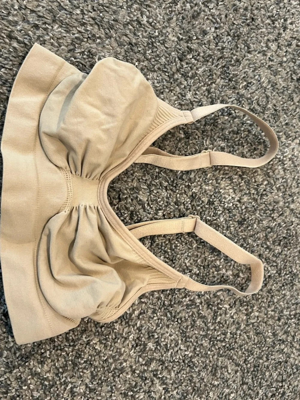 SKIMS Sculpting Bralette - Nude Wireless Seamless Bralette - Picture 3 of 5